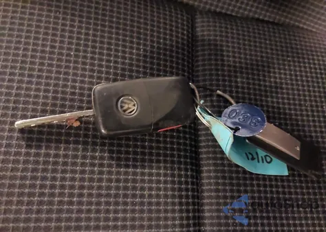 2013 Volkswagen Golf 2.5L 4-Door z USA, uszkodzony, nr VIN WVWDB7AJ0DW138250